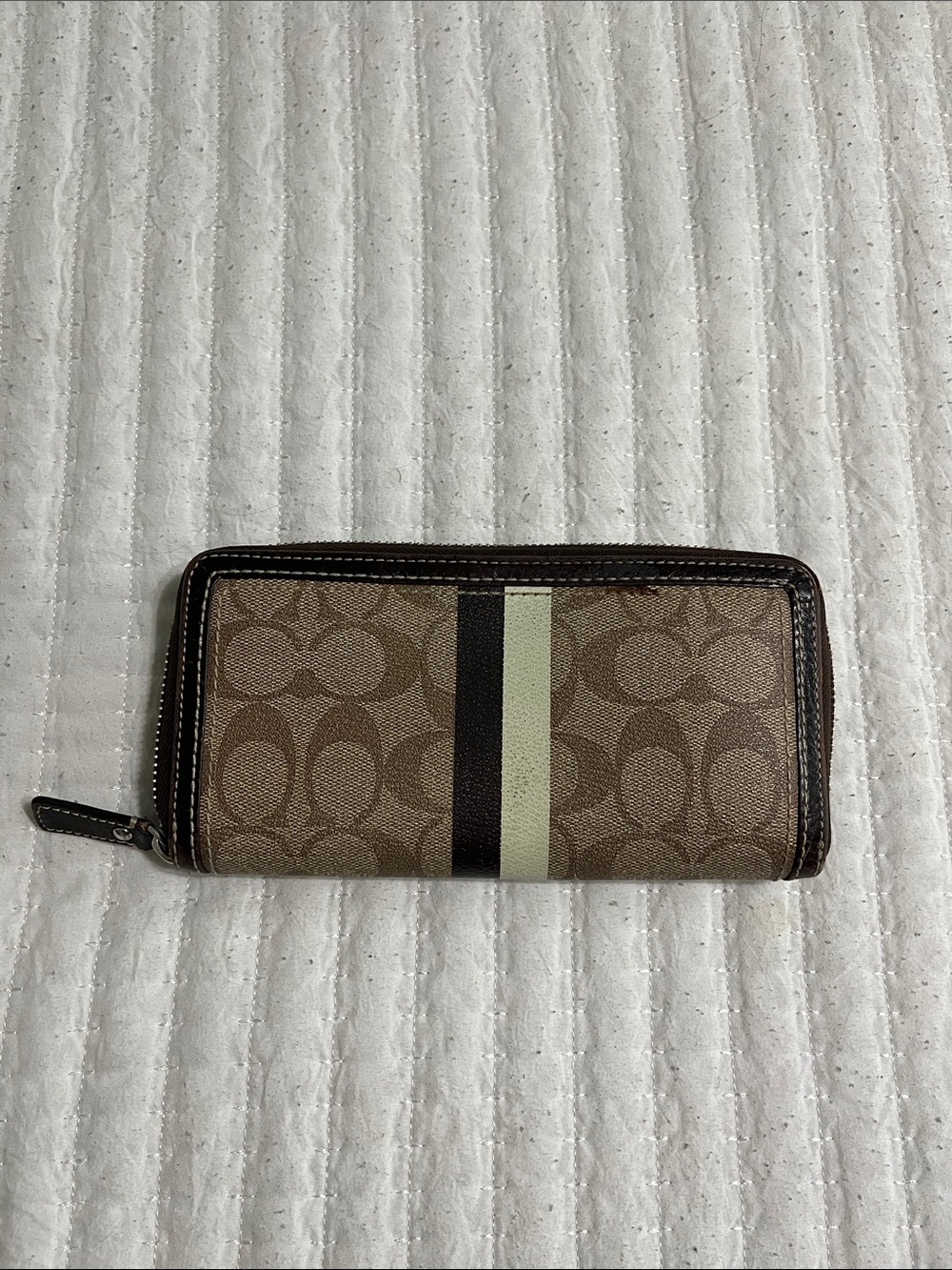 Coach Zip-Around Signature Canvas Wallet in Khaki and Cream Stripe - Picture 3 of 4